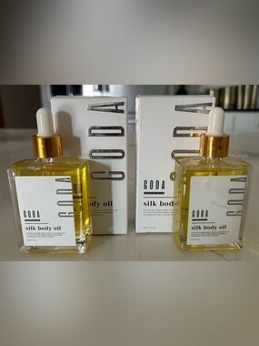 ✨2 NIB- Goda Silk Pheromone Body Oil Perfumes